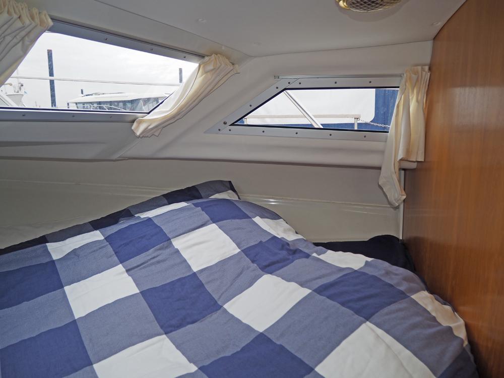 Cabin en avant, H&eacute;bergements